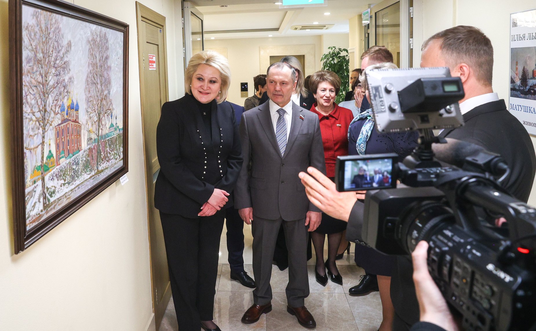 Торжественное открытие в Совете Федерации персональной выставки художника-живописца И. Лысенкова «Матушка Рязань»