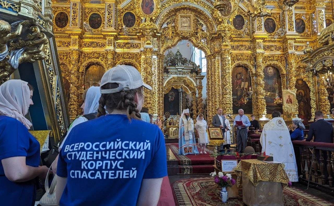 В городе-герое Смоленске Комитет Совета Федерации по Регламенту и организации парламентской деятельности организовал участие сенаторов РФ в Акции Памяти и круглый стол на тему «Победа многонациональна»