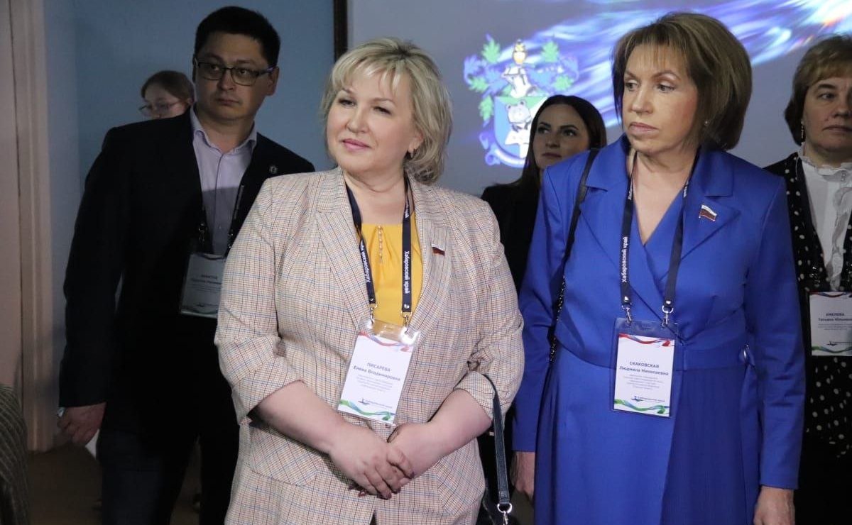 Людмила Скаковская провела выездное совещание Комитета СФ по науке, образованию и культуре в Хабаровске
