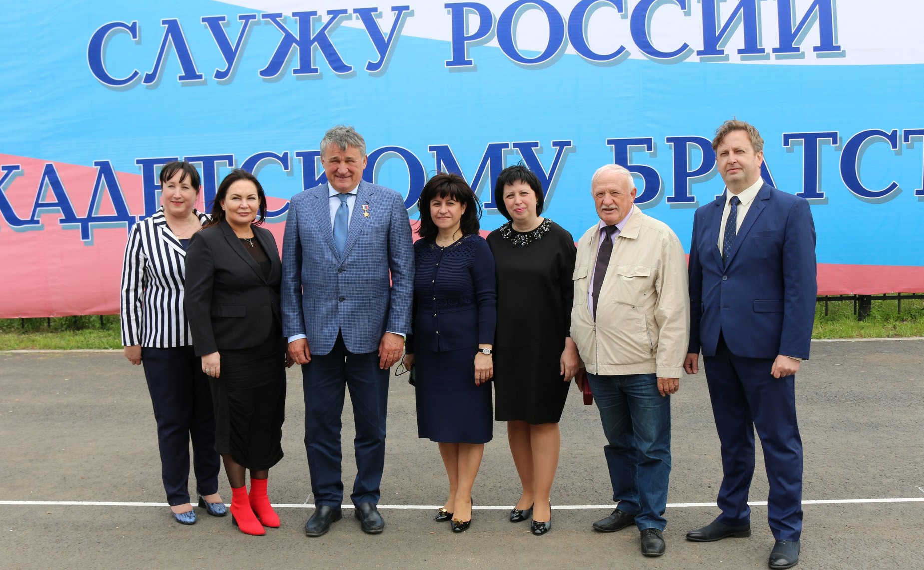 Ю. Воробьев поздравил кадетов школы «Корабелы Прионежья» с окончанием учебного года