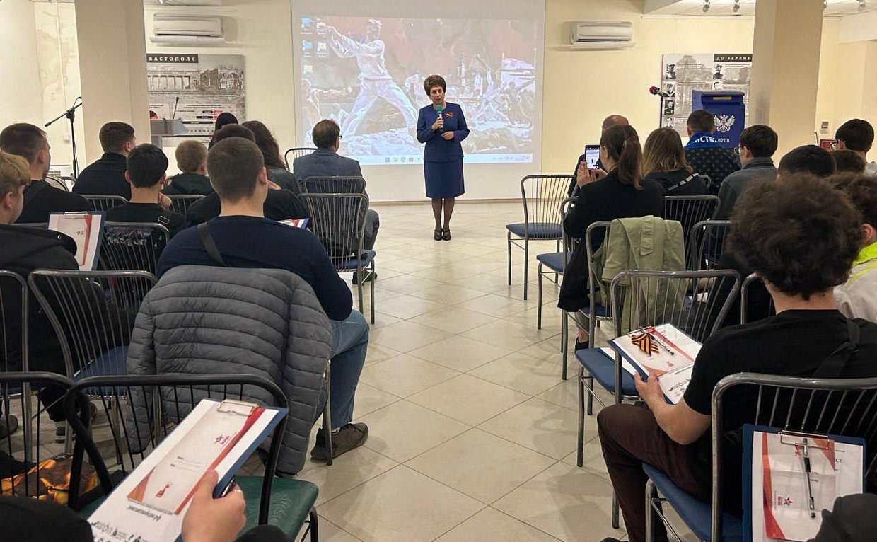 Екатерина Алтабаева в ходе поездки в регион приняла участие в международной акции «Диктант Победы»