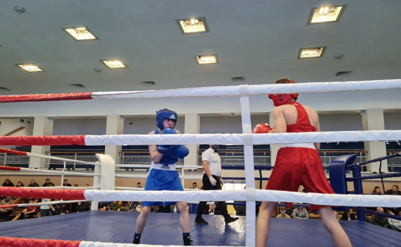 Денис Гусев принял участие в чемпионате Архангельской области по боксу и турнире памяти основателей школы бокса в Архангельске Валерия Власова и Владимира Чаплинского