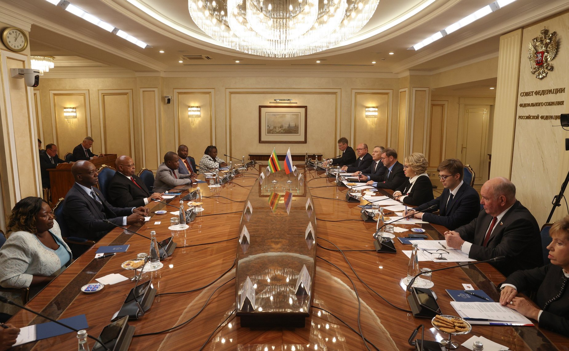 Встреча Председателя Совета Федерации Валентины Матвиенко с Председателем Национального собрания Парламента Республики Зимбабве Джейкобом Мудендой