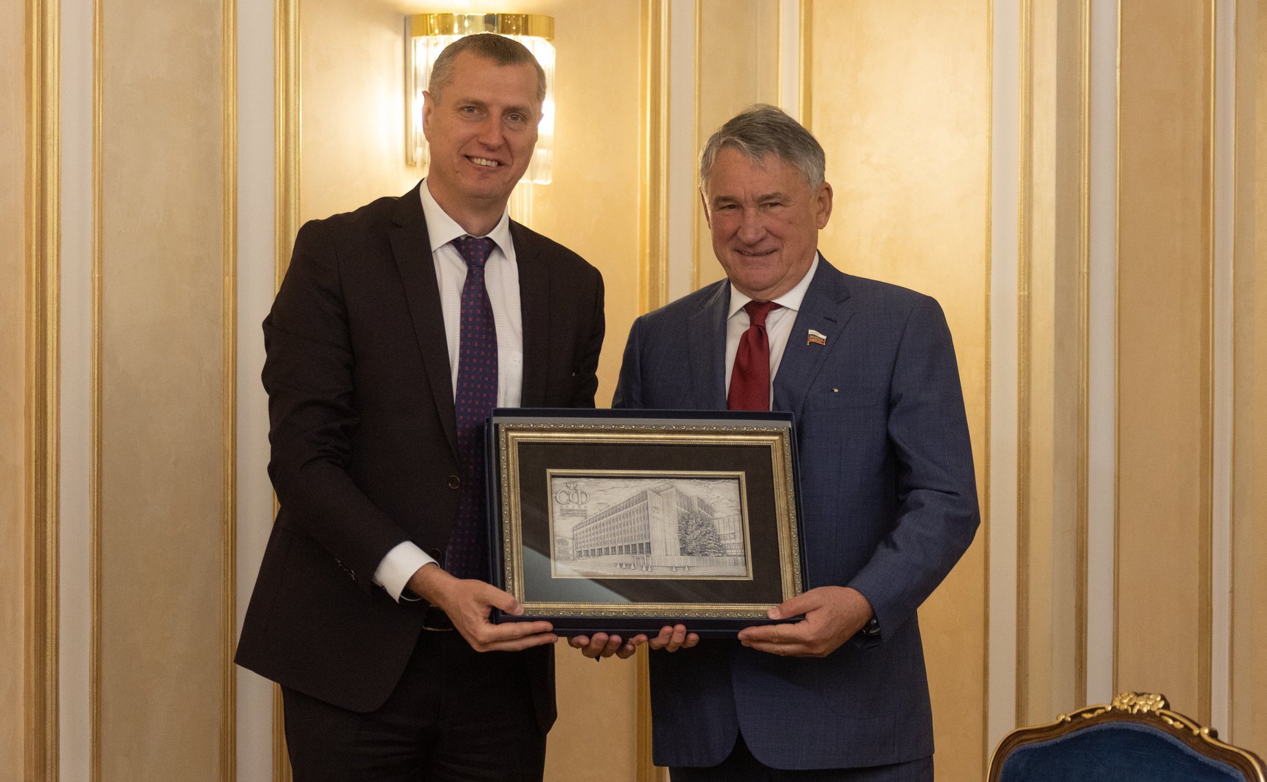 Встреча заместителя Председателя СФ Юрия Воробьева с Чрезвычайным и Полномочным Послом Республики Беларусь в РФ