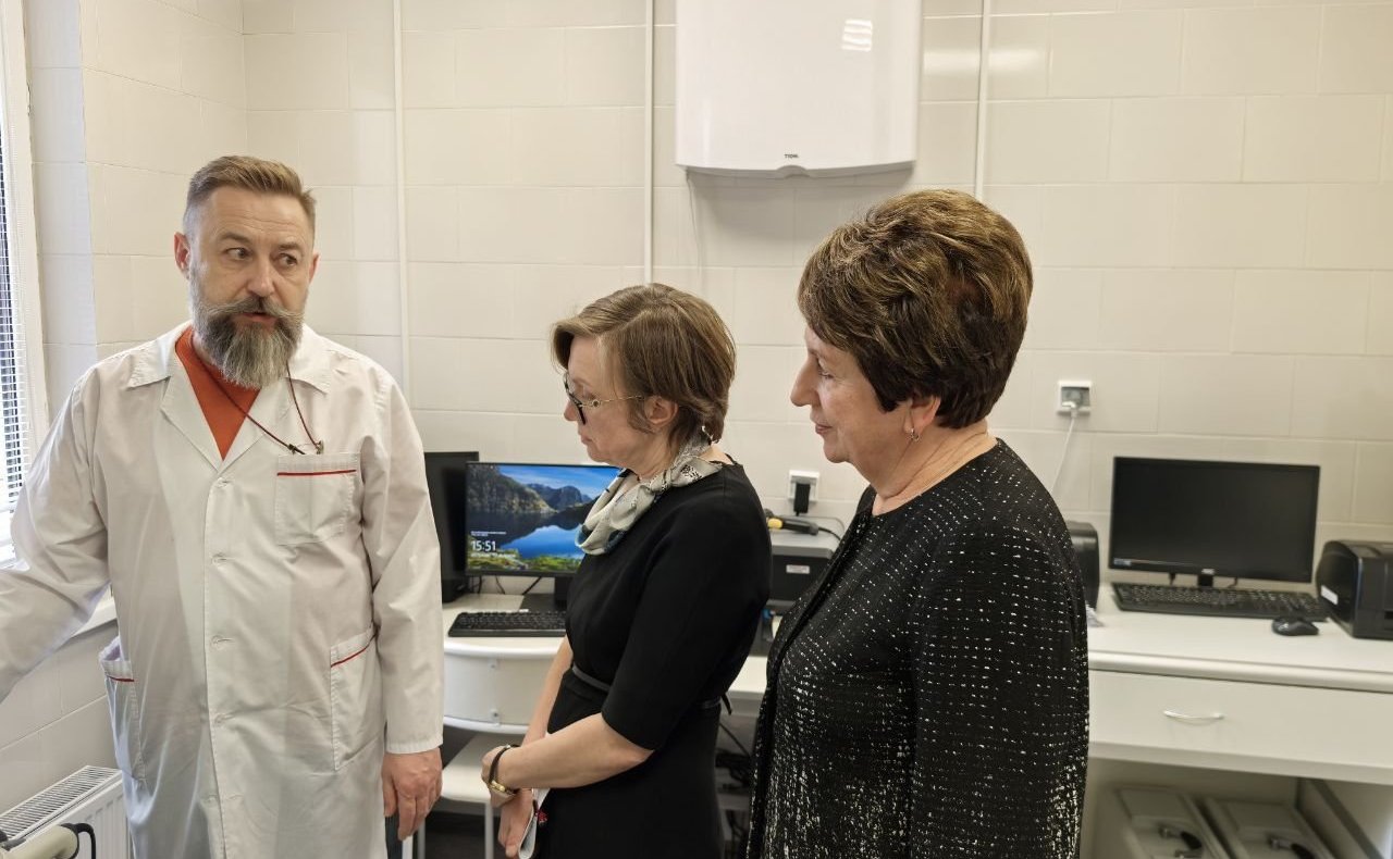 Екатерина Алтабаева в ходе работы в регионе побывала в Севастопольском центре крови