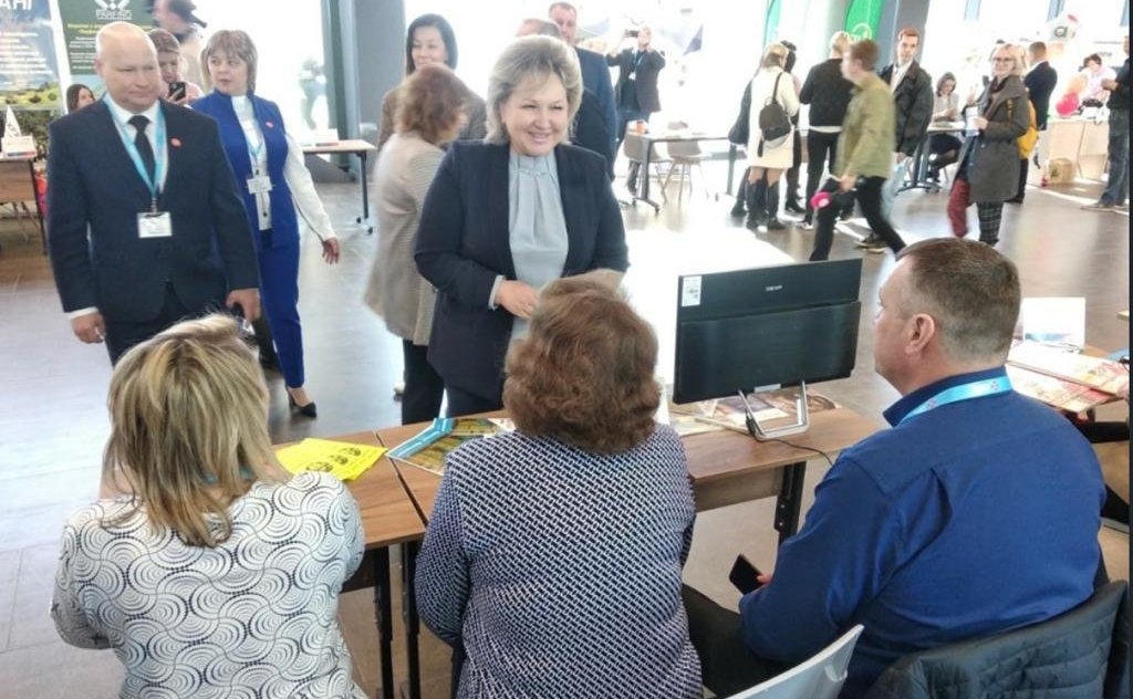Елена Писарева приняла участие в открытии регионального этапа Всероссийской ярмарки трудоустройства «Работа России. Время возможностей»