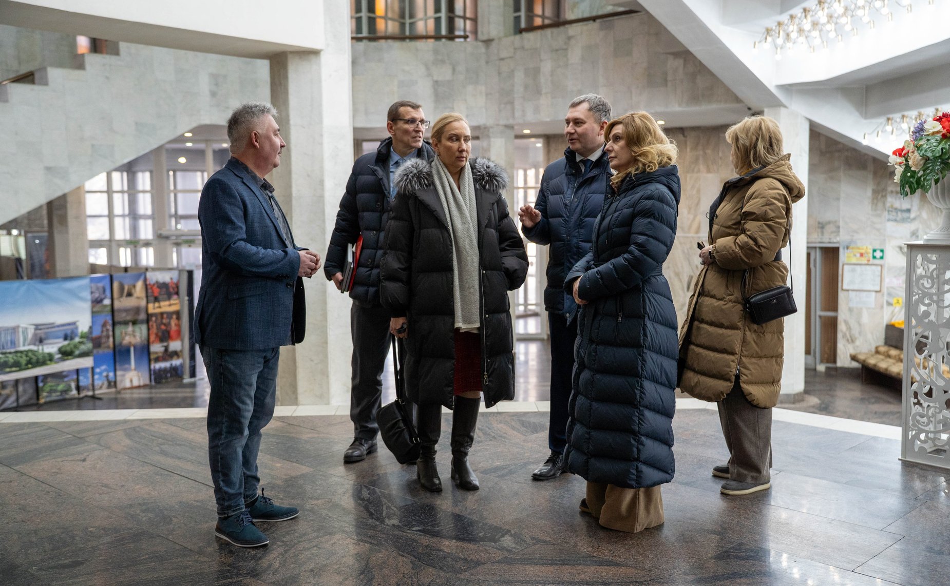 Сенаторы посетили творческо-производственный кластер «Сигнальная» и ознакомились с проектом «ОзаряйЕАО»