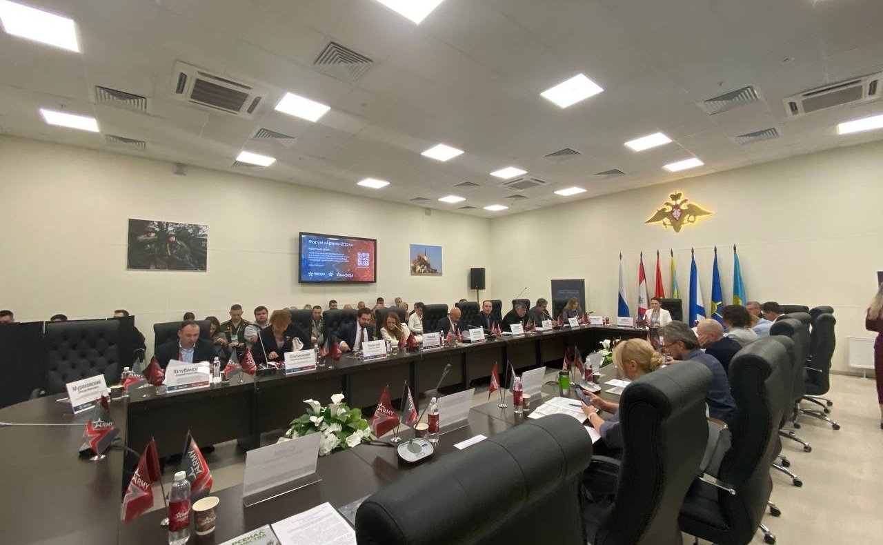 Маргарита Павлова приняла участие в круглом столе «Информационное противоборство в условиях СВО: борьба за коллективное сознание общества с использованием передовых технологий и цифровых СМИ»