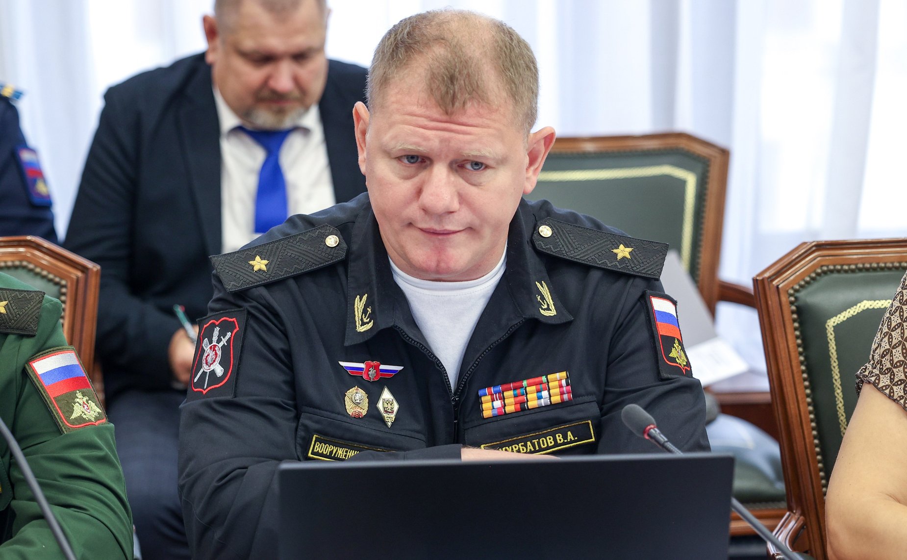 Круглый стол Комитета СФ по обороне и безопасности совместно с Комитетом СФ по социальной политике на тему «О деятельности государственных органов по поиску погибших, пропавших без вести и освобождению попавших в плен участников СВО»