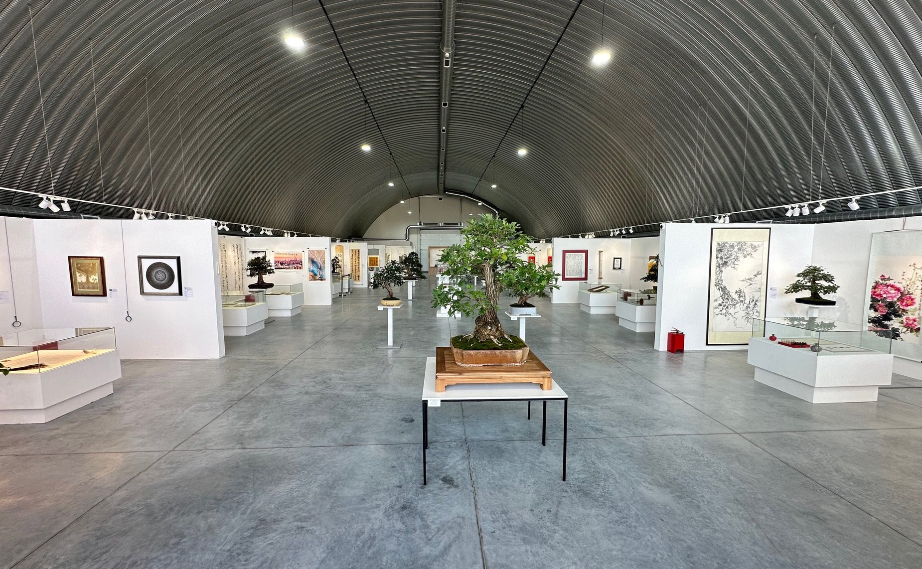 Игорь Мурог и Андрей Денисов торжественно открыли выставку «Китайская культура и искусство» в Музейном центре Рязанского историко-архитектурного музея-заповедника и в Музее каллиграфии культурно-просветительского агрокластера «Наше Орехово»