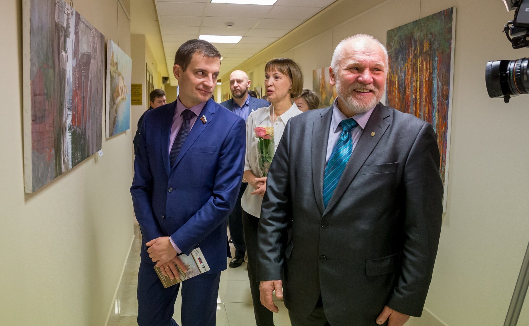 В Совете Федерации открылась выставка живописи «Восток – Запад»