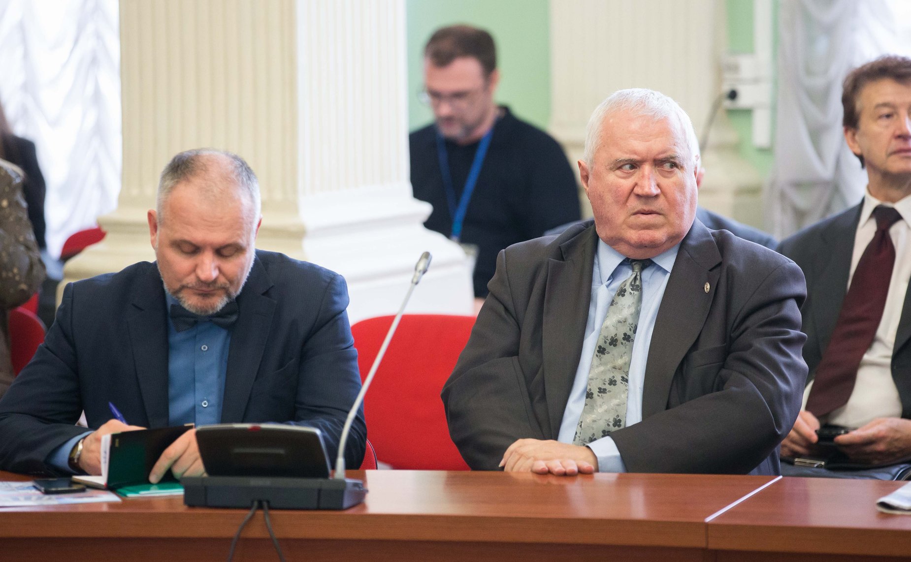 И. Умаханов провел «круглый стол», посвященный общественно-политической поддержке сирийского народа