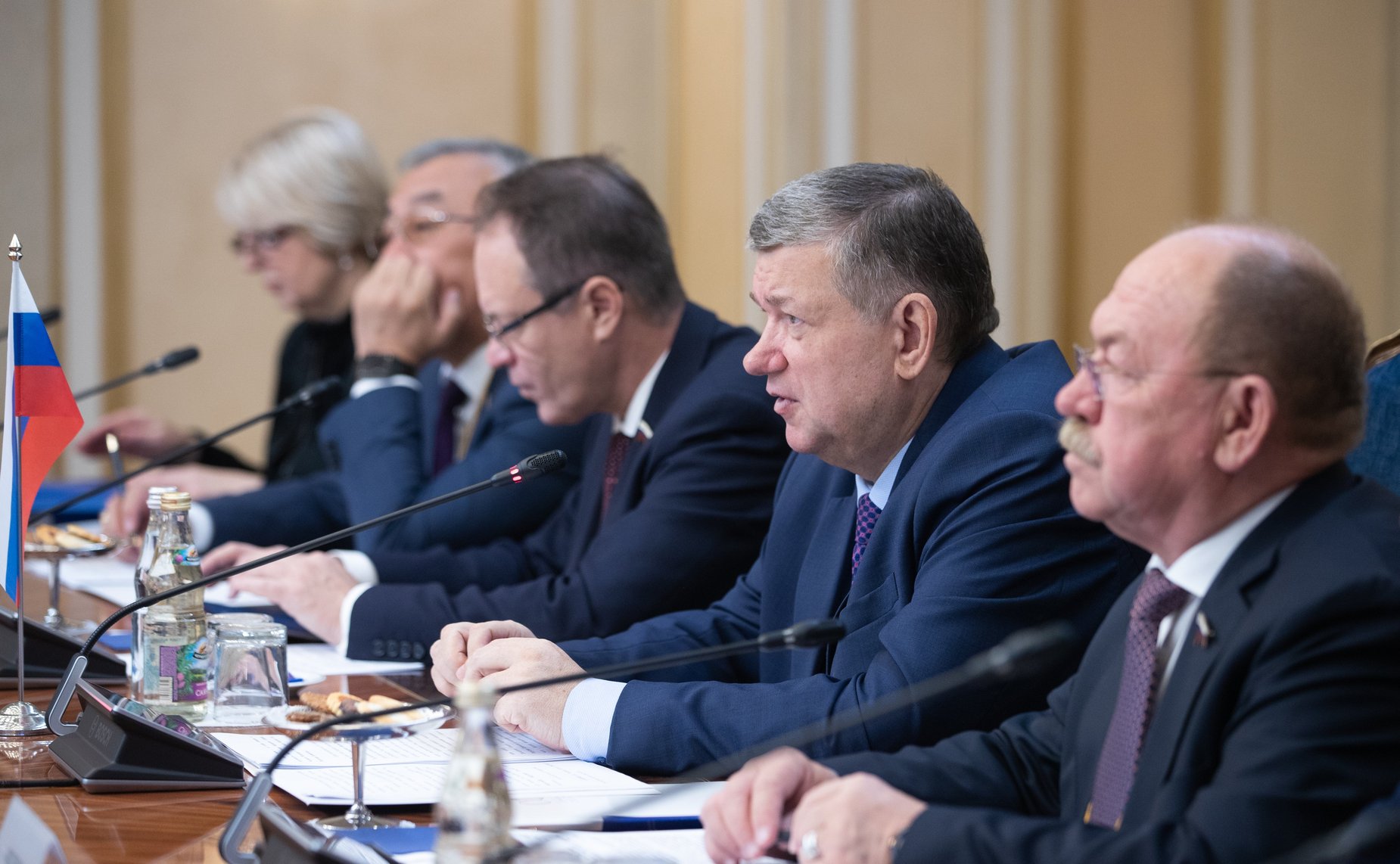 Заседание Комиссии по сотрудничеству Совета Федерации и Маджлиси мили Маджлиси Оли Республики Таджикистан