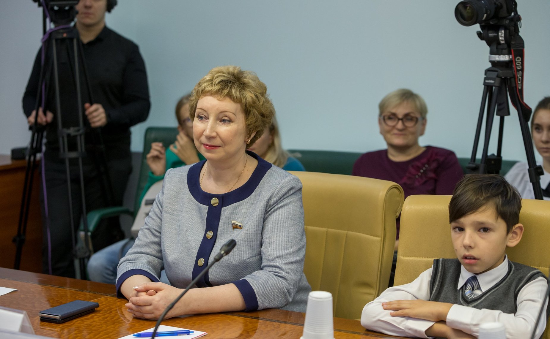 Встреча Л. Гумеровой с победителями Всероссийского конкурса школьных генеалогических исследований «Моя родословная» и Всероссийского интернет-фотоконкурса «Семьи счастливые моменты»