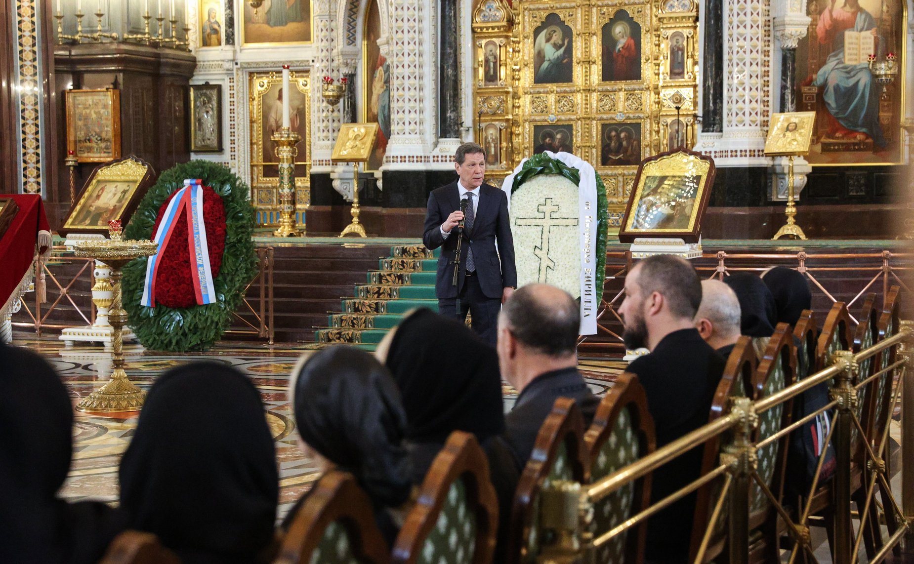 Валентина Матвиенко приняла участие в траурных мероприятиях прощания с Н.И. Рыжковым в Храме Христа Спасителя