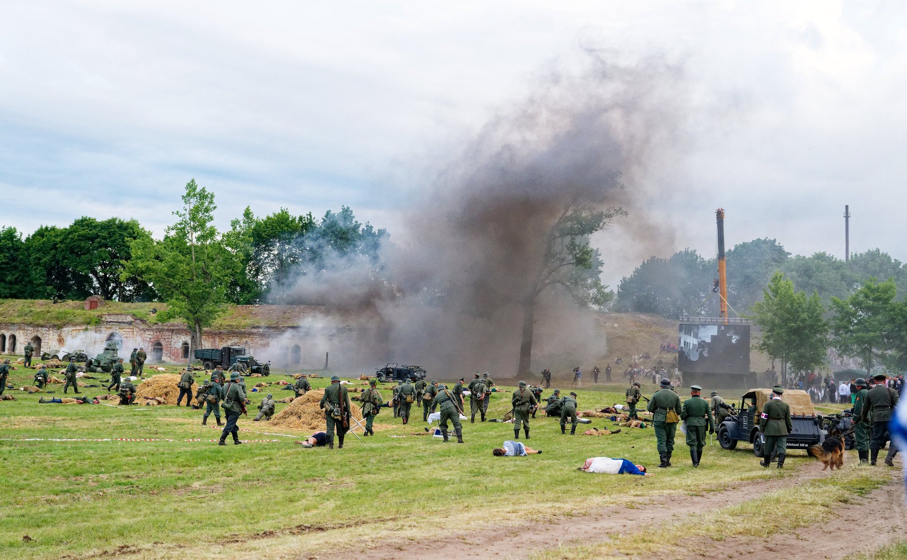 Участники проекта «Поезд Памяти» посетили военно-историческую реконструкцию «22 июня. Брестская крепость»