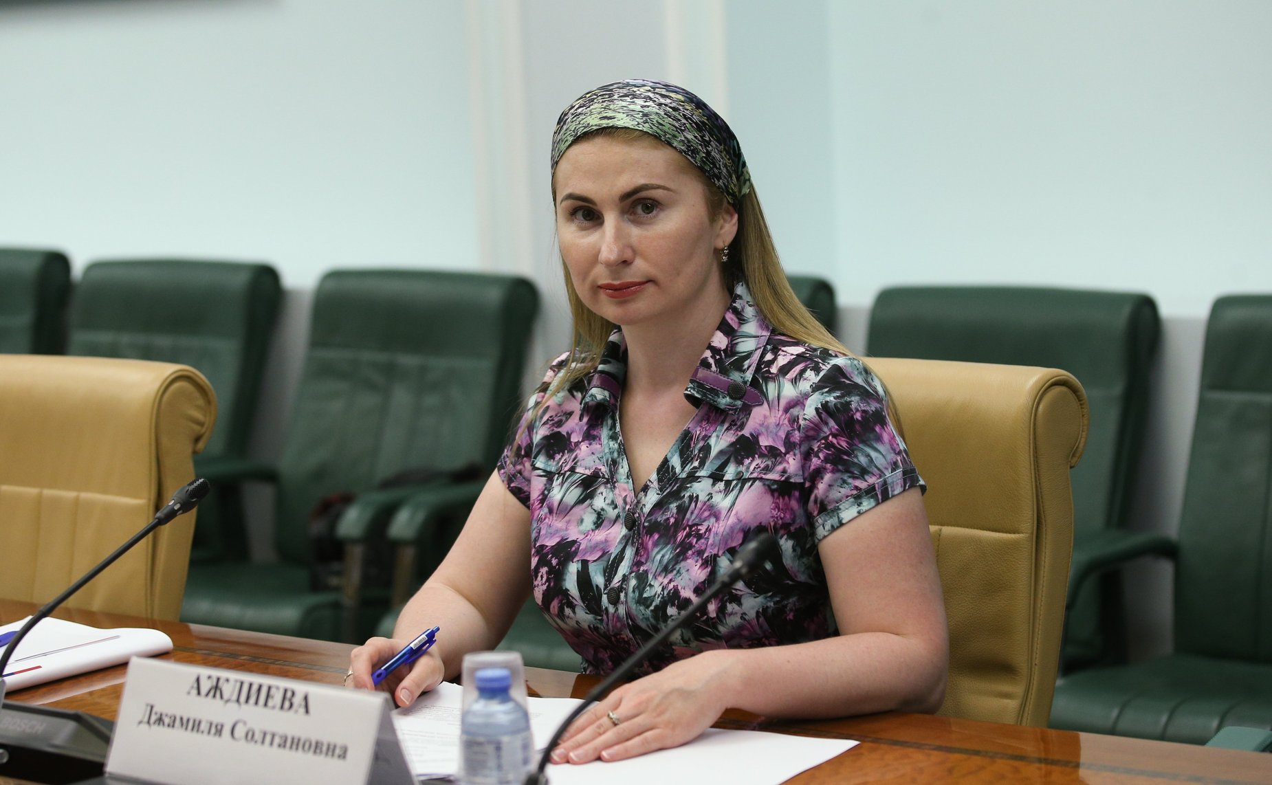 «Круглый стол» на тему «Актуальные проблемы семейного законодательства и практика его применения: признание детей оставшимися без попечения родителей и их устройство»