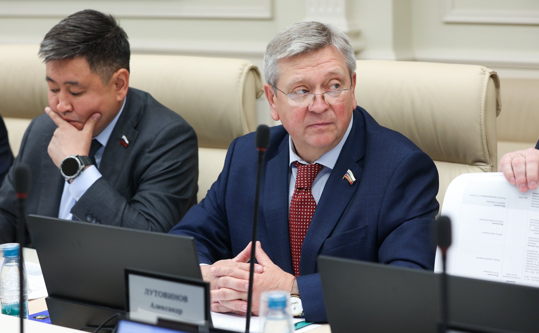 Александр Лутовинов