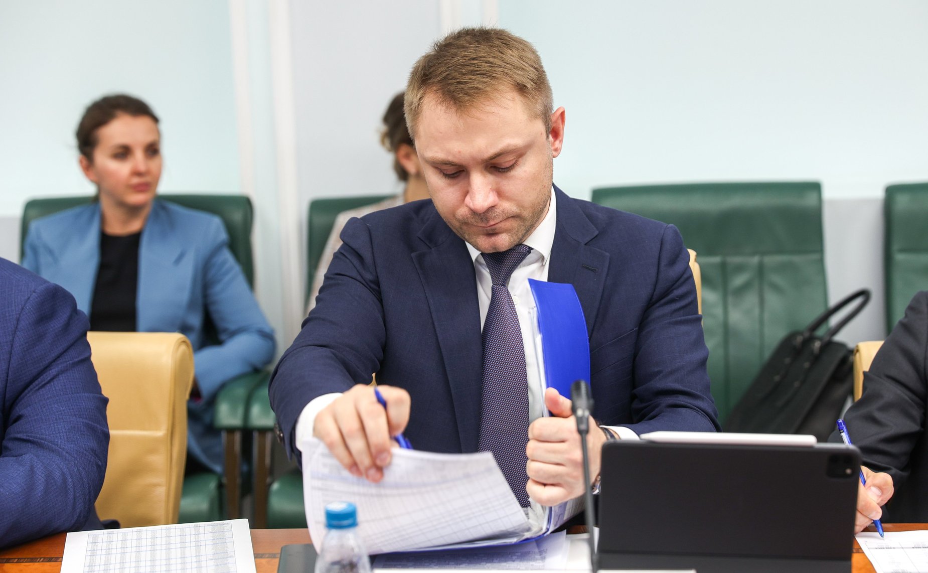 Круглый стол Комитета Совета Федерации по социальной политике совместно с Комитетом Совета Федерации по экономической политике «Создание в России федеральных круглогодичных курортов: реализация федерального проекта «Пять морей и озеро Байкал»»