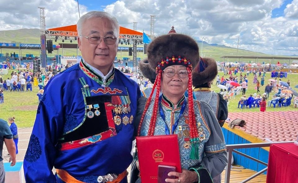 Баир Жамсуев принял участие в XV международном бурятском фестивале «Алтаргана», который прошел в Булганском аймаке Монголии