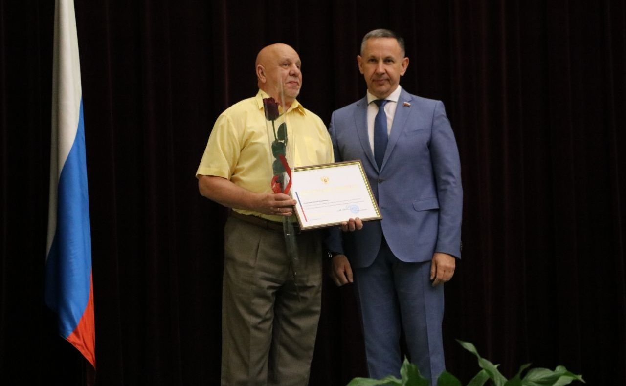 Олег Алексеев в ходе работы в регионе принял участие в заседании Саратовской областной Думы