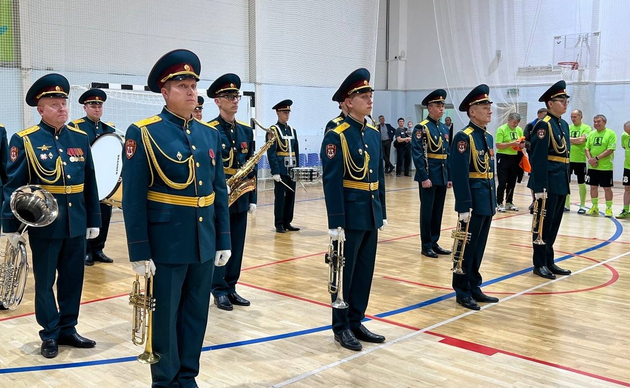 Николай Владимиров поздравил ветеранов спорта с праздником