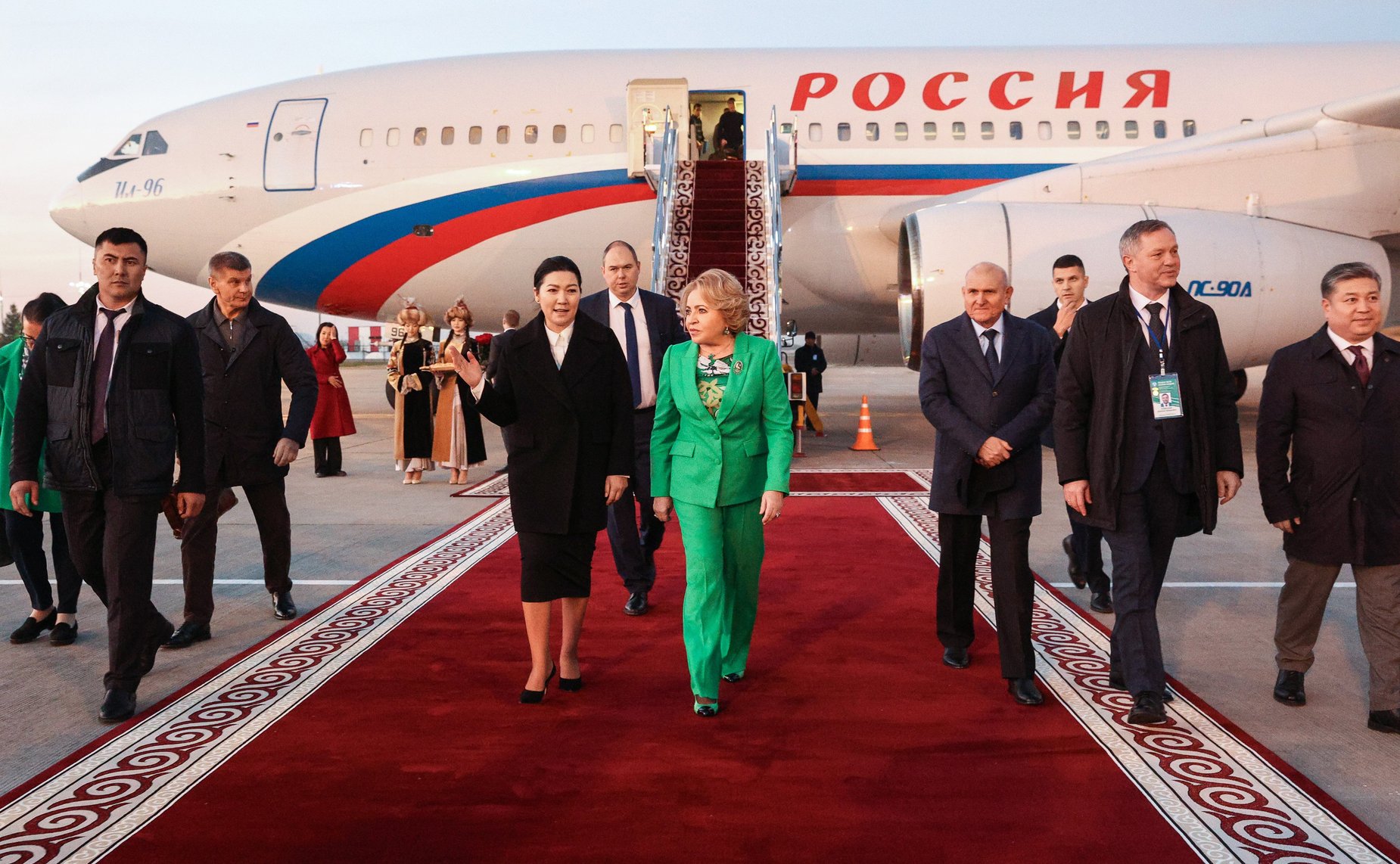 Делегация Совета Федерации во главе с Валентиной Матвиенко принимает участие в мероприятиях осенней сессии МПА СНГ в Бишкеке