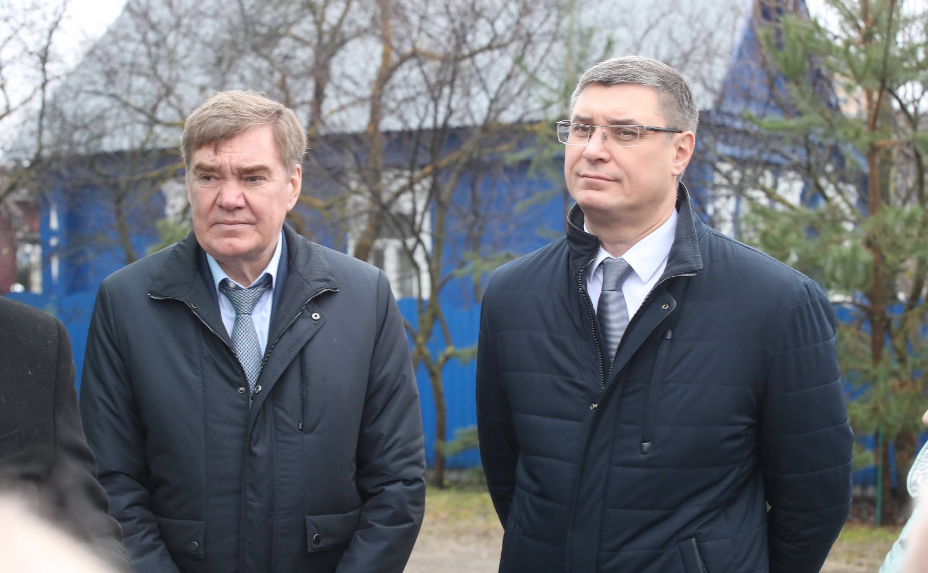 Сенаторы возложили цветы к мемориалу участникам Великой Отечественной войны