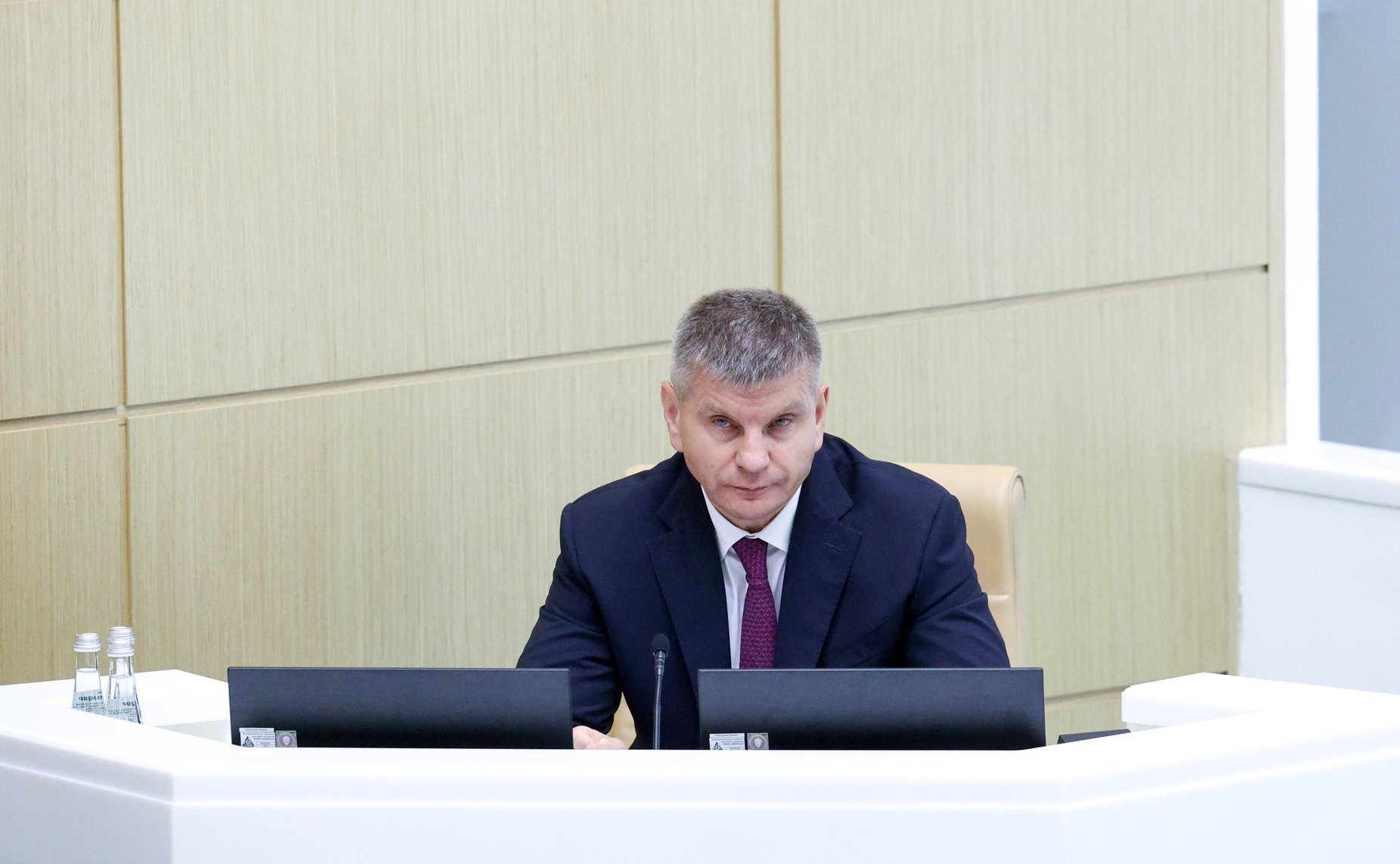 Геннадий Голов