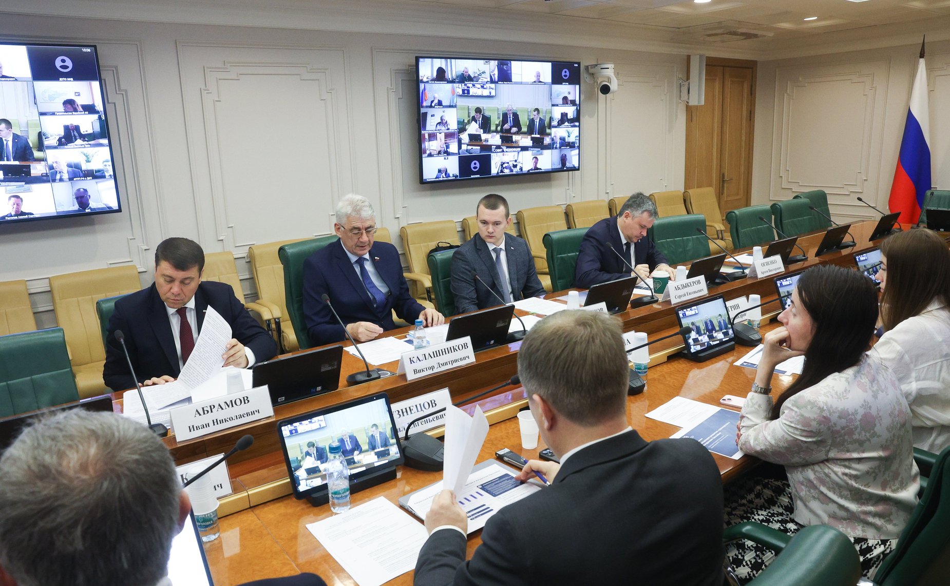 Круглый стол комитета Совета Федерации по экономической политике на тему «Вопросы восстановления и наращивания трансграничных и межрегиональных грузовых и пассажирских перевозок по реке Амур»