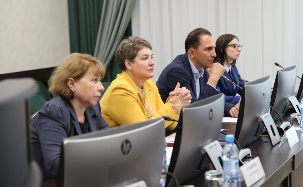 Андрей Хапочкин принял участие в заседании Совета председателей представительных органов муниципальных образований при Сахалинской областной Думе