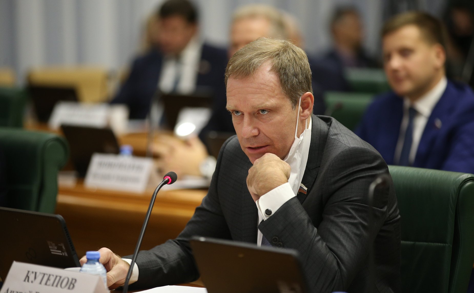 Встреча сенаторов Российской Федерации с Министром промышленности и торговли РФ Денисом Мантуровым в формате «Открытого диалога»