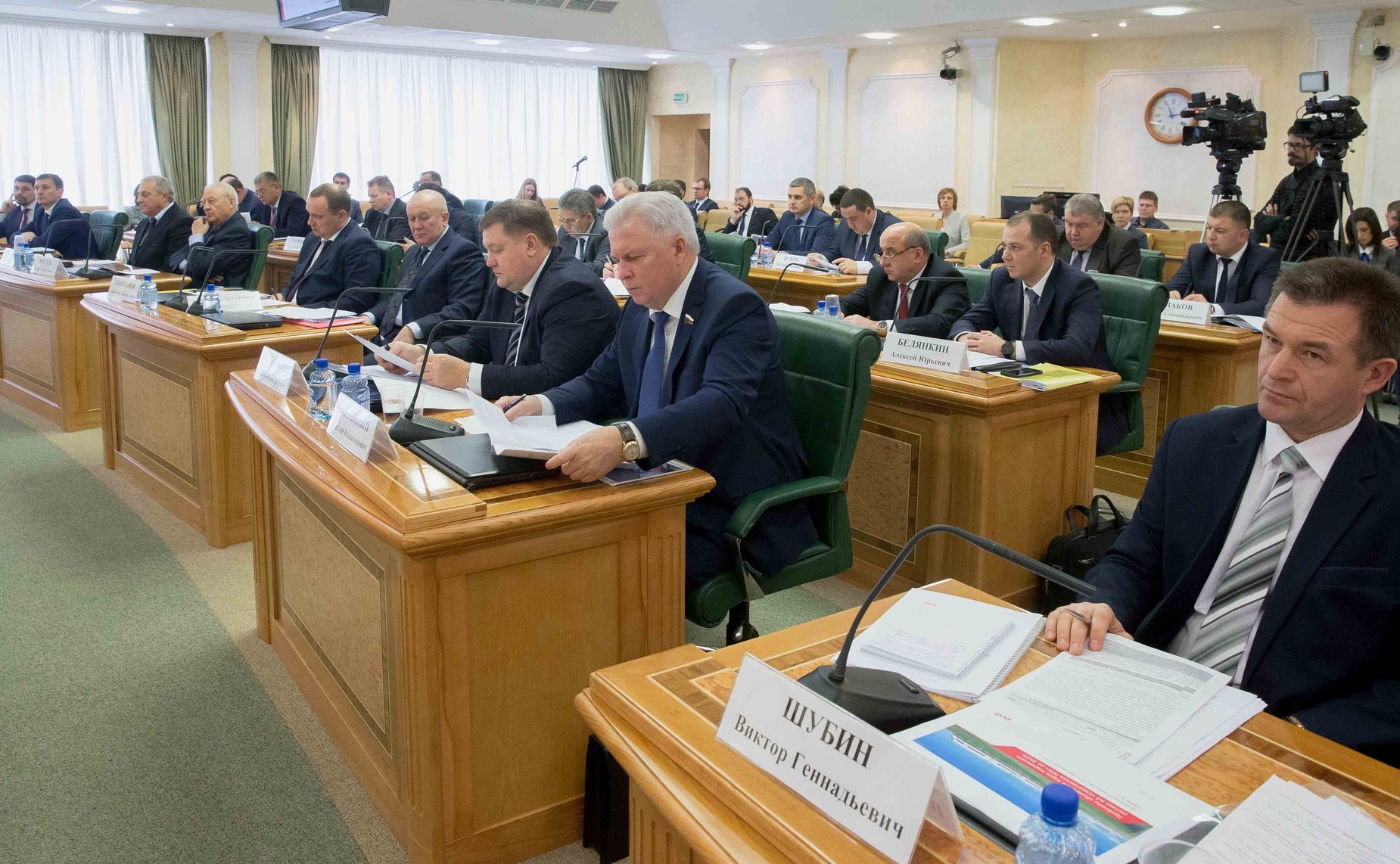 «Круглый стол» на тему «О реновации железнодорожного подвижного состава для пригородных перевозок пассажиров и наделении пригородных компаний имуществом»