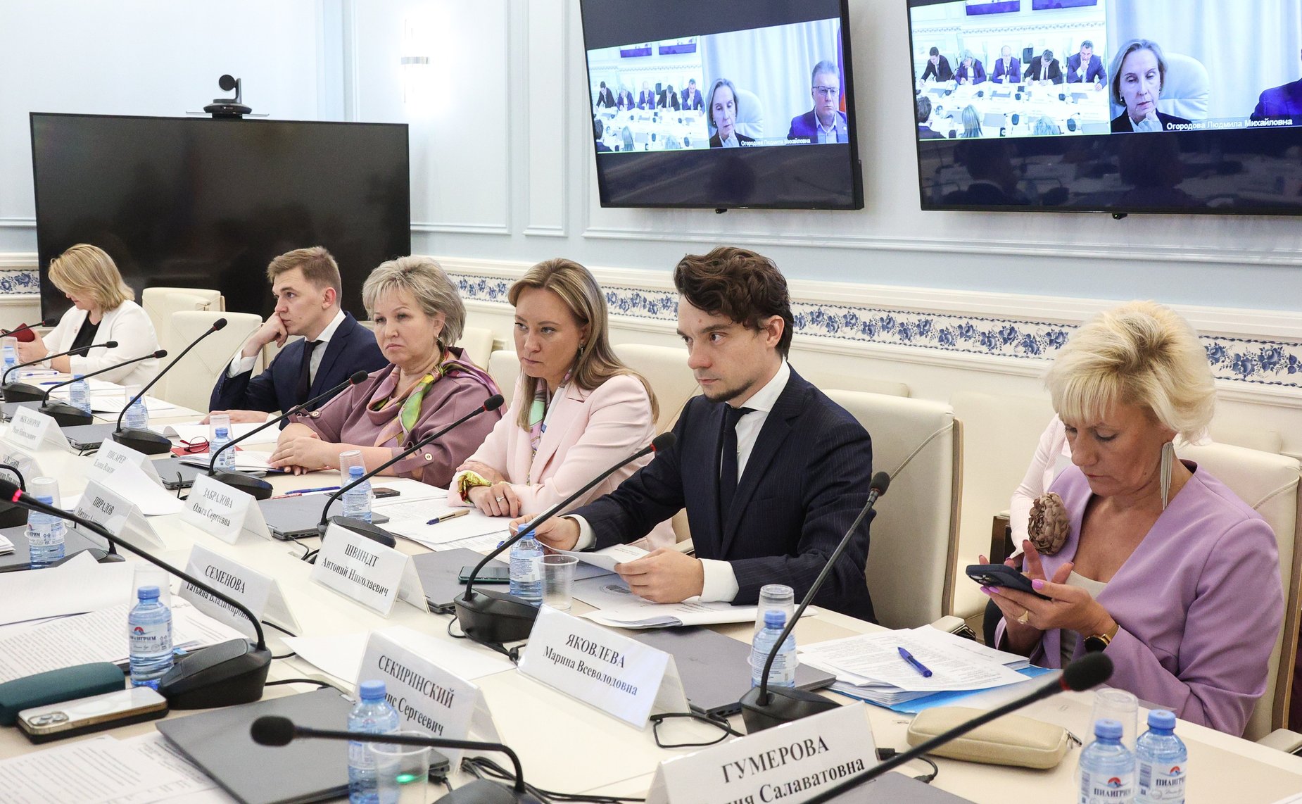 Совещание Комитета СФ по науке, образованию и культуре совместно с Комитетом СФ по социальной политике «О целесообразности изменения подведомственности научно-исследовательских организаций медицинского профиля»