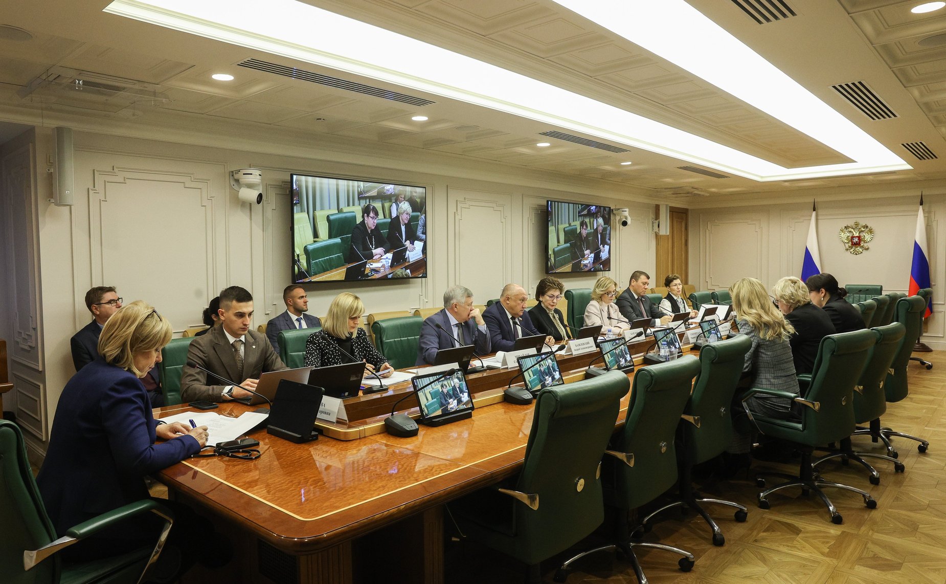 Расширенное совещание Комитета СФ по социальной политике совместно с Комитетом СФ по науке, образованию и культуре об итогах оздоровительной кампании для детей 2023 года и планах на 2024 год