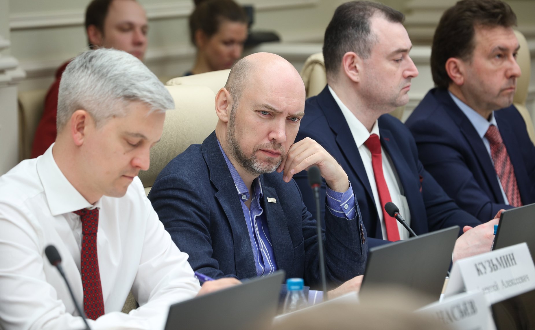 Круглый стол Комиссии СФ по информационной политике и взаимодействия со СМИ на тему «Информация и искусственный интеллект:взаимосвязь, вызовы и угрозы»