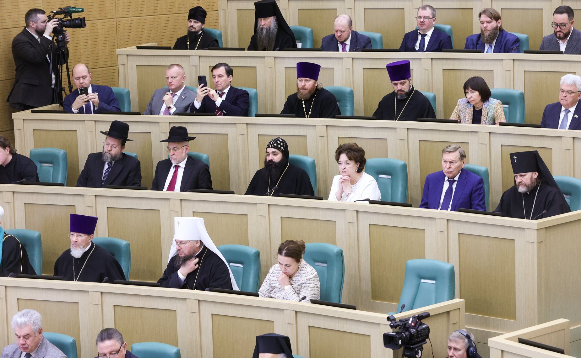 Пленарное заседание XIV Рождественских парламентских встреч