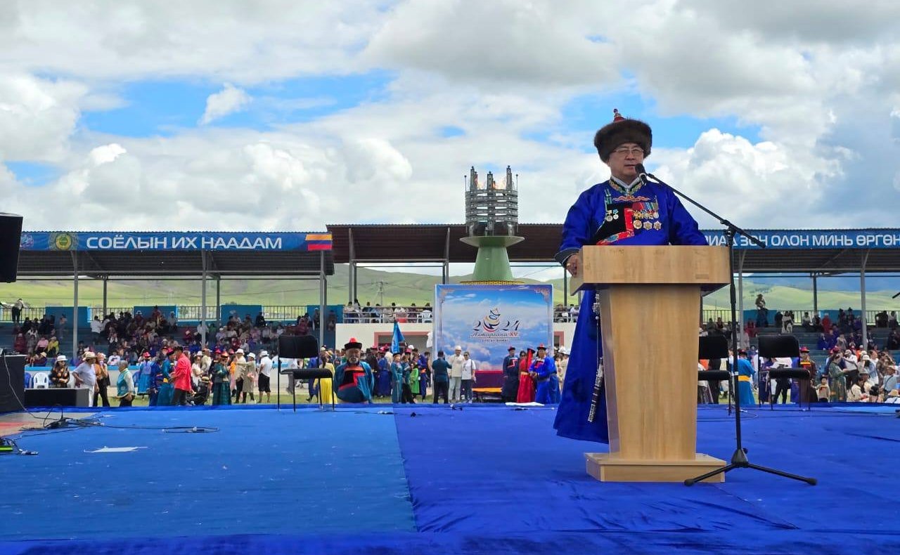 Баир Жамсуев принял участие в XV международном бурятском фестивале «Алтаргана», который прошел в Булганском аймаке Монголии