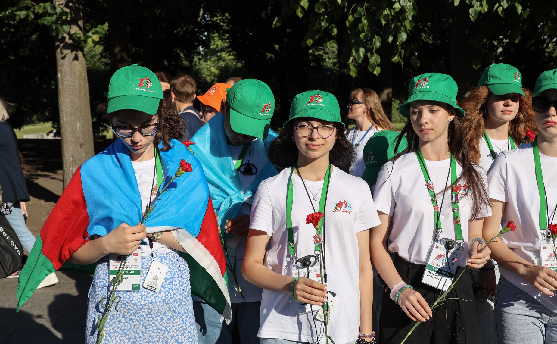 Участники культурно-образовательного проекта «Поезд Памяти» посещают город Санкт-Петербург