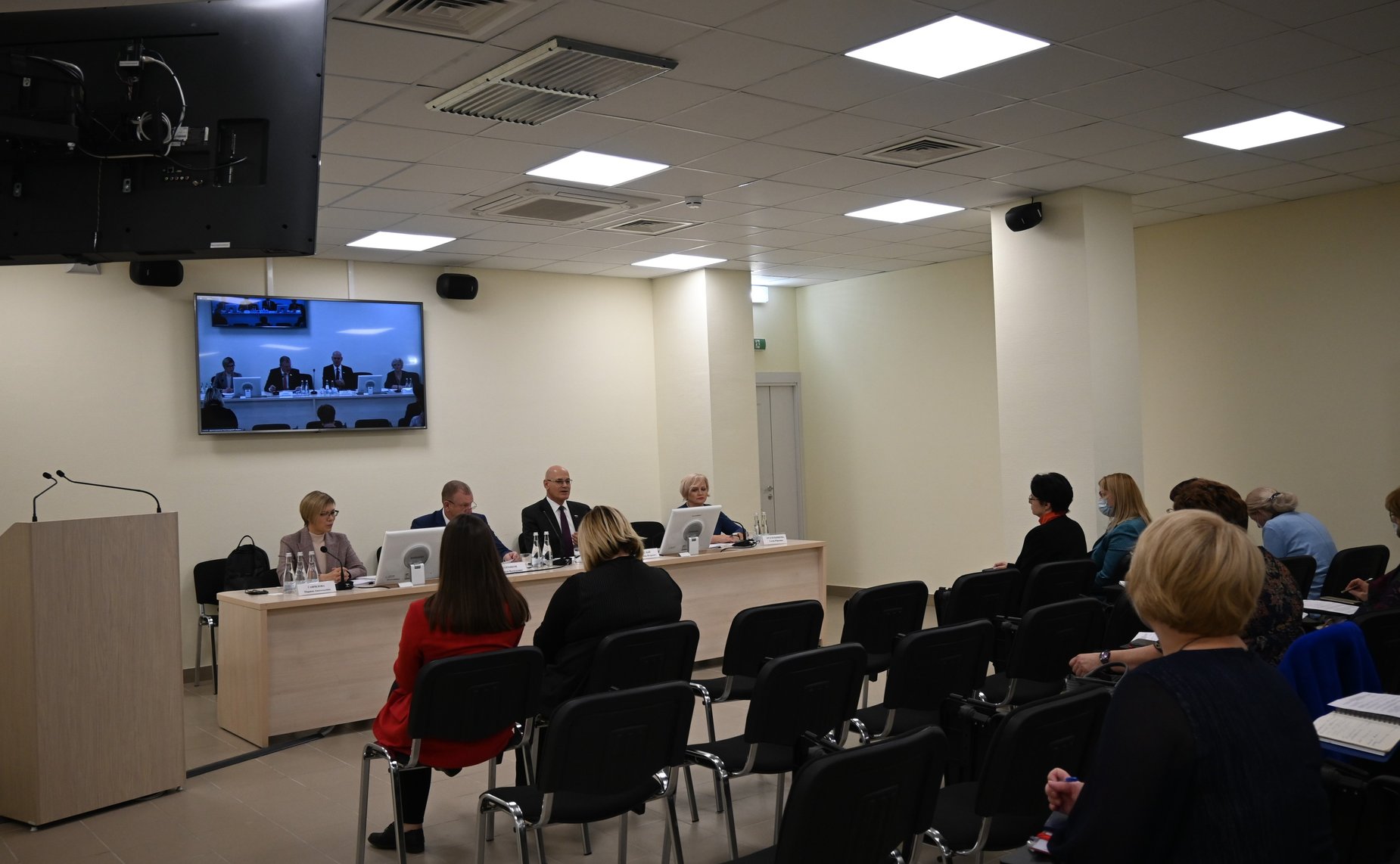 Сергей Горняков и Владимир Круглый приняли участие в совещании по вопросам организации в субъектах Южного Федерального округа медицинской помощи пациентам, страдающим редкими (орфанными) заболеваниями