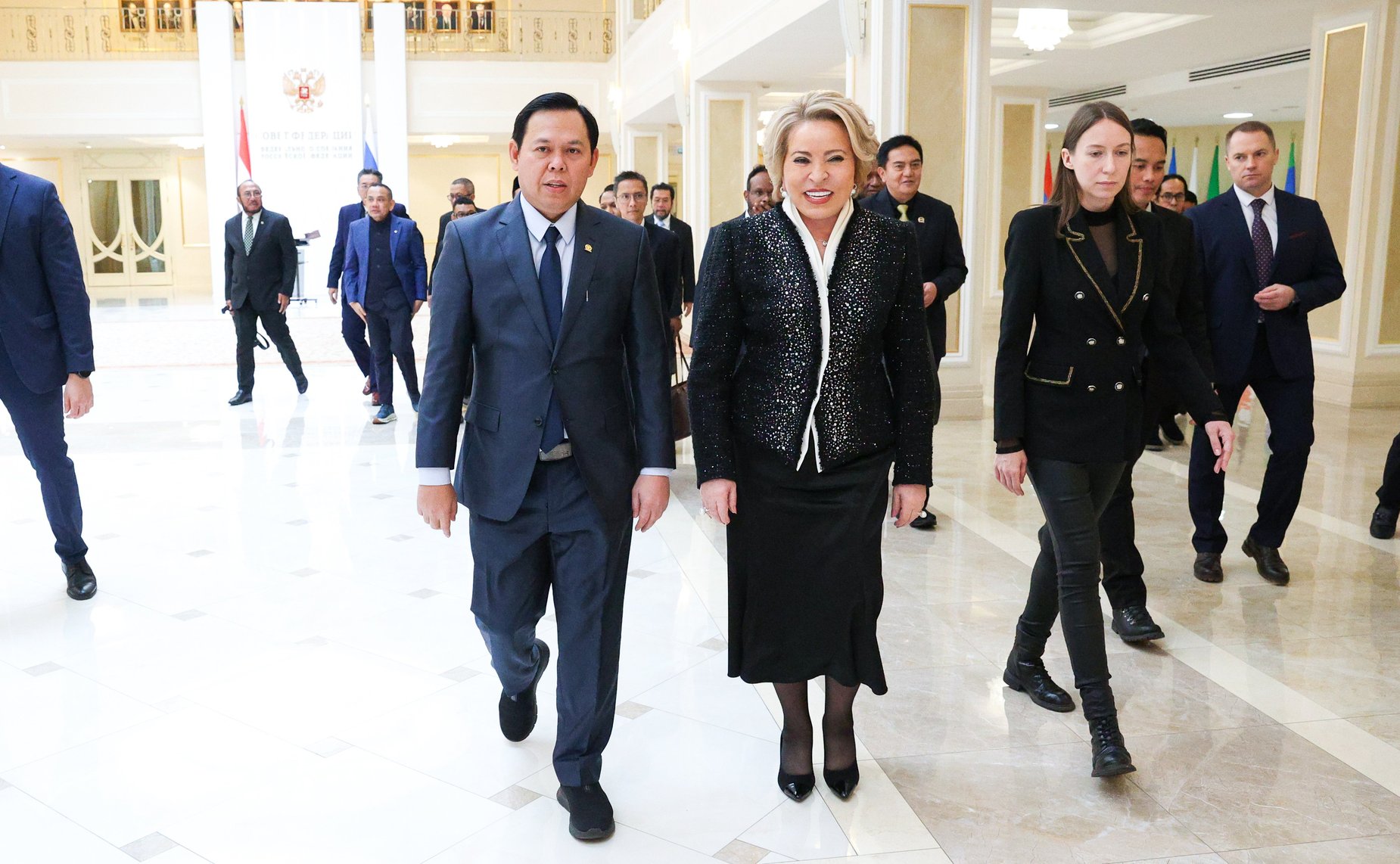 Валентина Матвиенко провела встречу с Председателем Совета представителей регионов Республики Индонезии Султаном Бактиаром Наджамундином