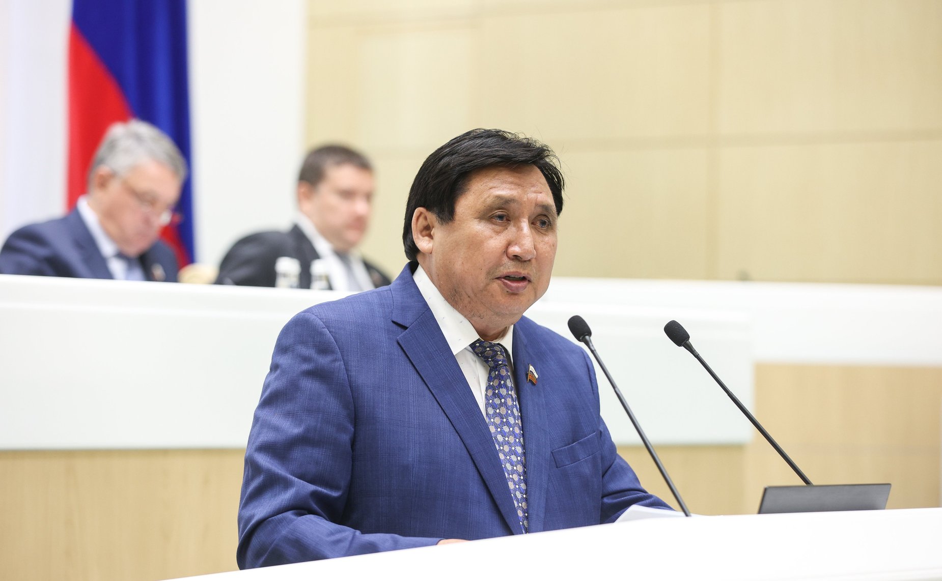 Александр Акимов