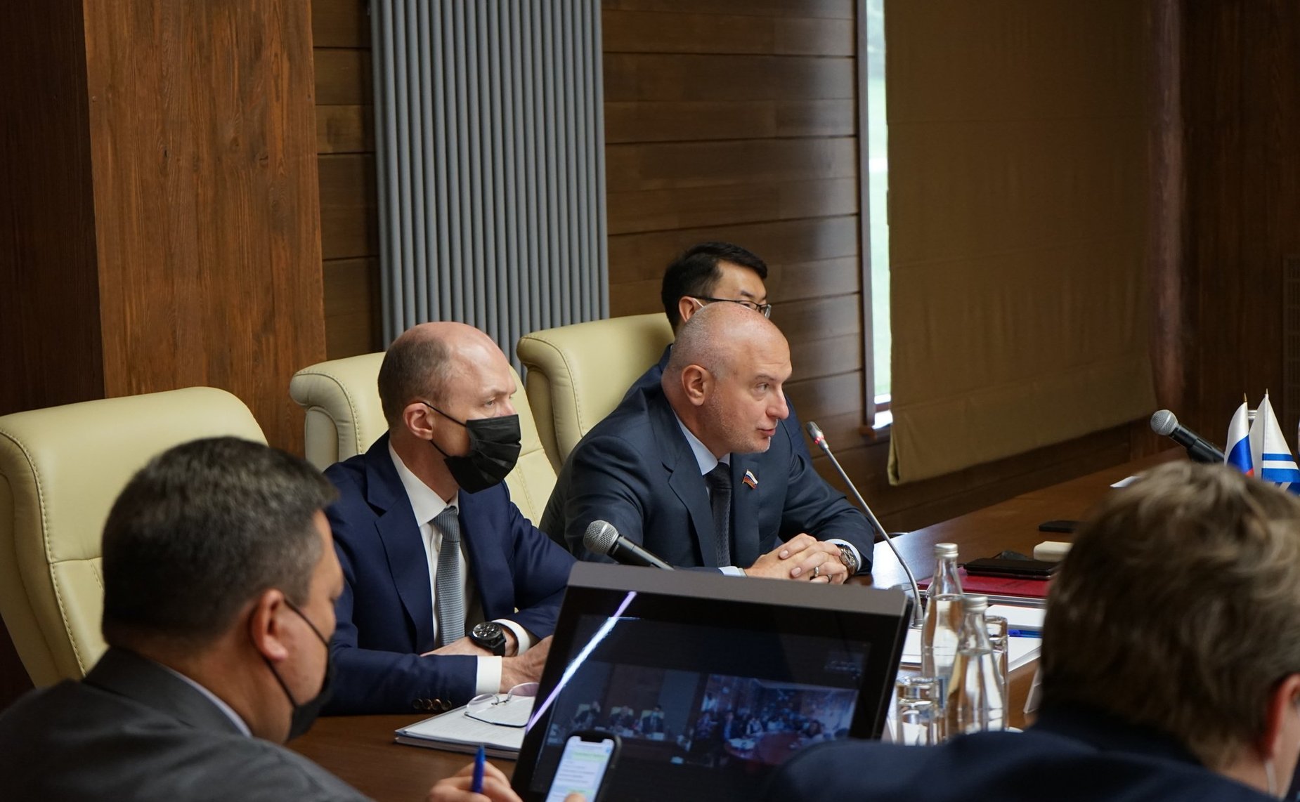 Сенаторы РФ ответили на вопросы представителей общественности Республики Алтай