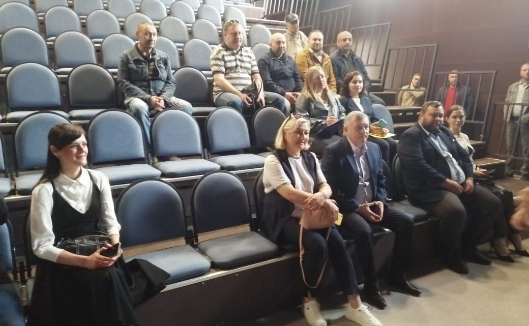 Сергей Михайлов в ходе поездки в регион проинспектировал завершение реконструкции краевого драматического театра