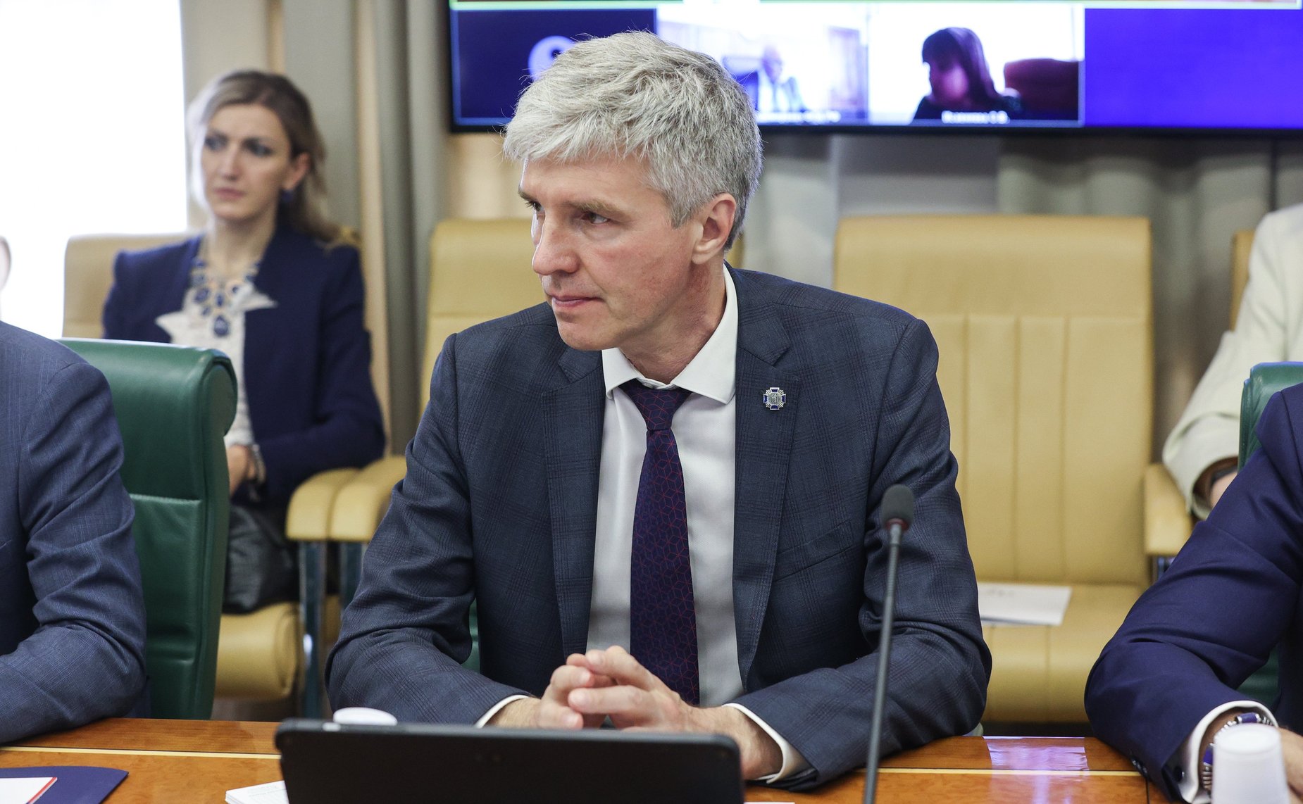 Круглый стол Комитета Совета Федерации по конституционному законодательству и государственному строительству на тему «Проблемы качества оказания юридических услуг: квалифицированное юридическое представительство и адвокатура. Пути взаимодействия»