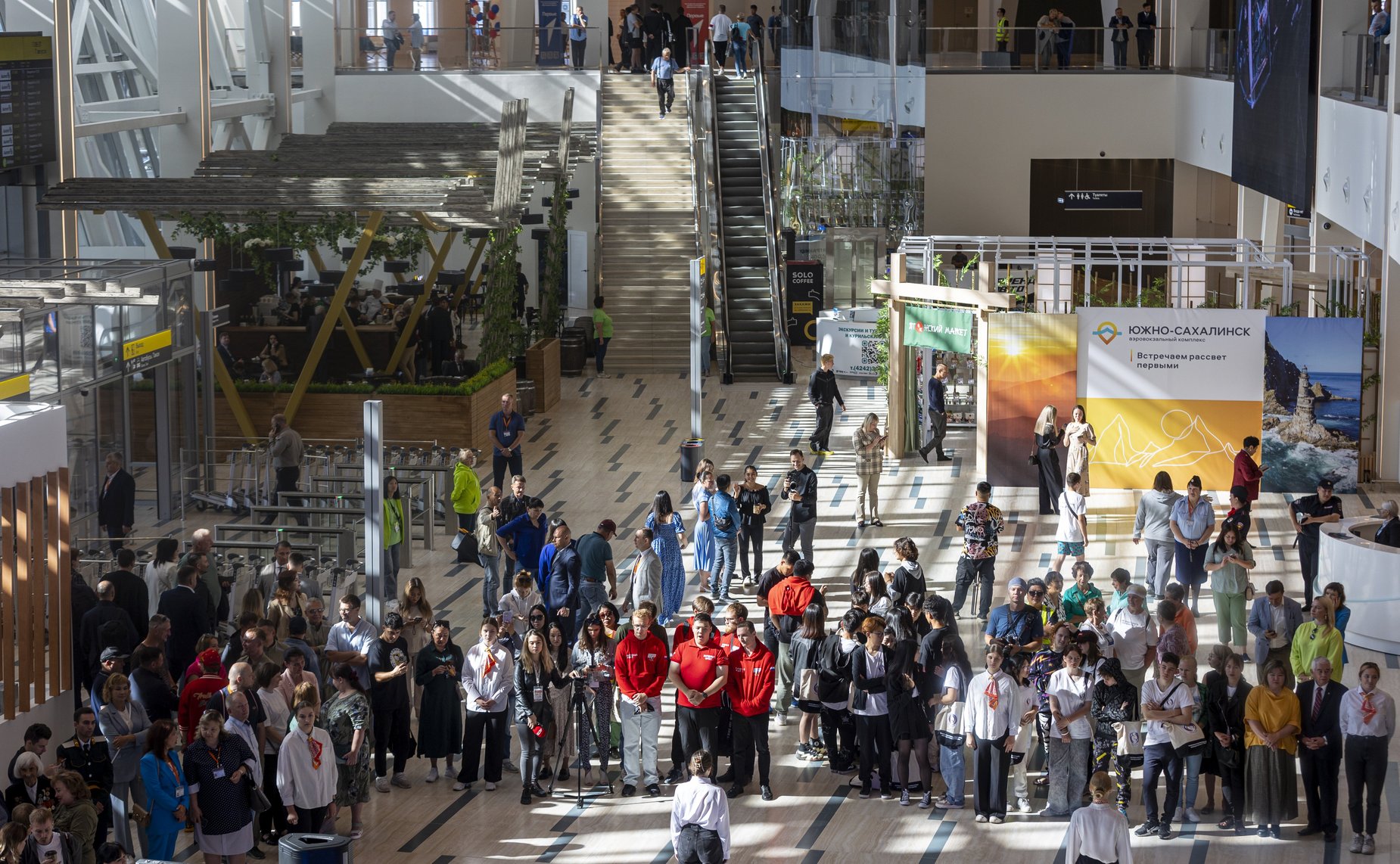 Андрей Хапочкин принял участие в торжественной церемонии открытия нового аэровокзала в Южно-Сахалинске