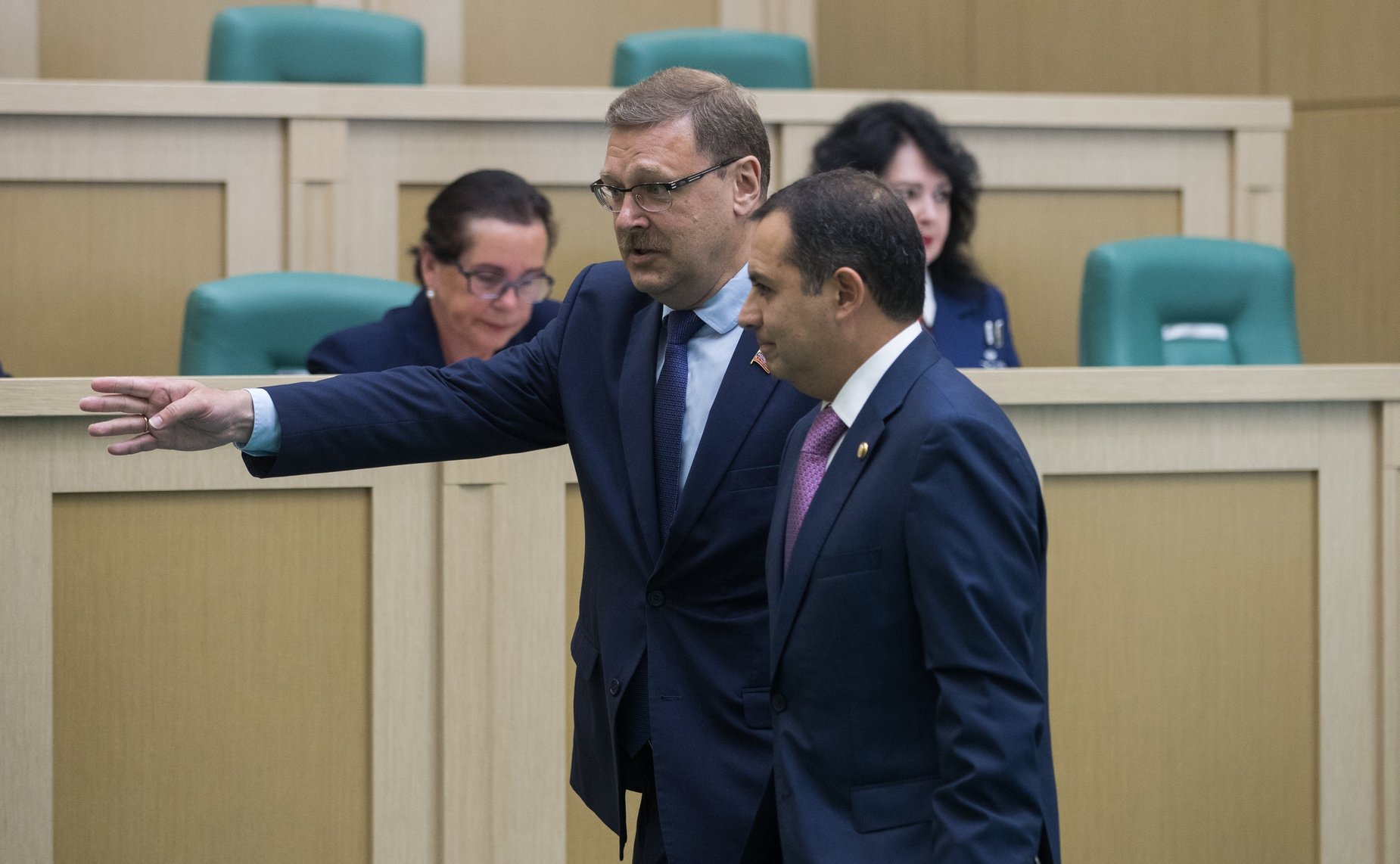 К. Косачев и Председатель Палаты сенаторов Генерального конгресса Мексики Э. Арройо