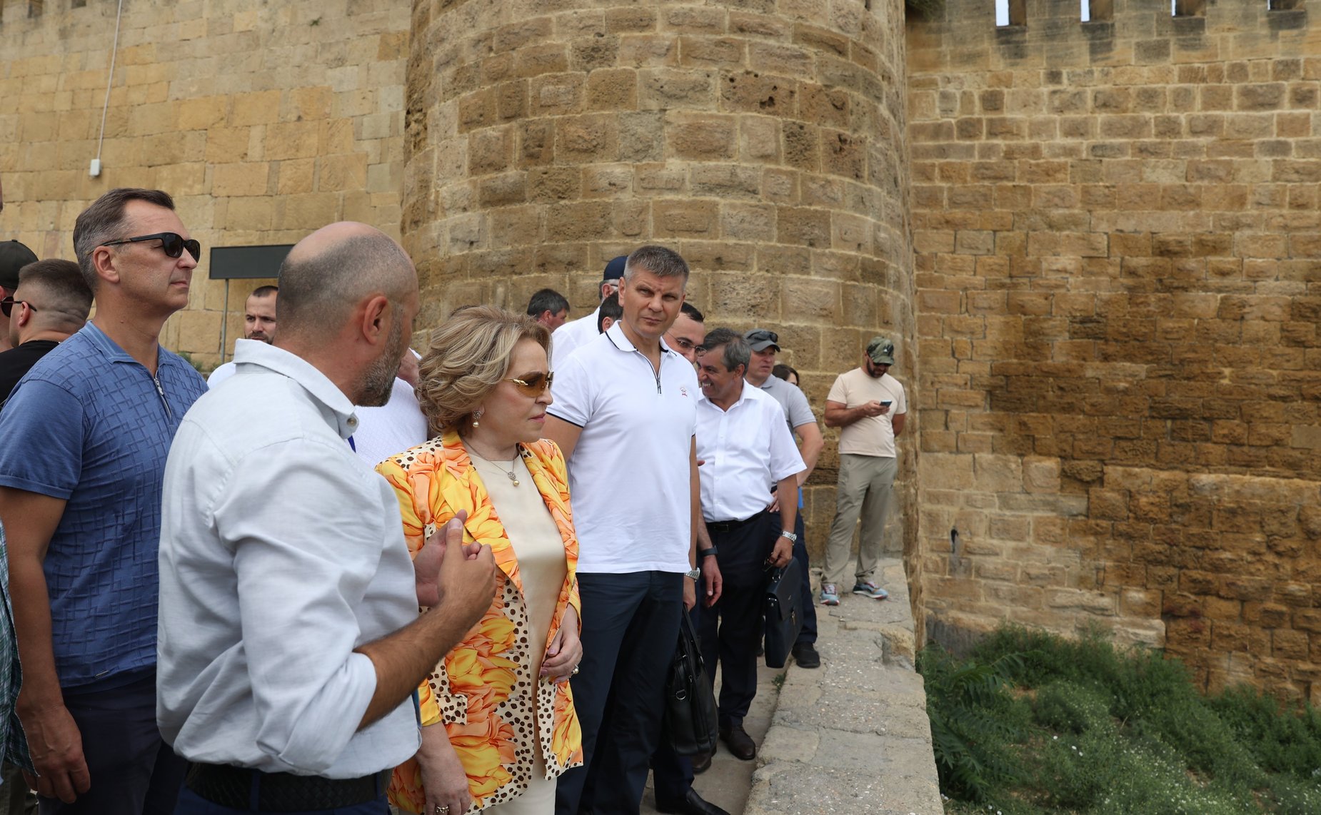 Валентина Матвиенко осмотрела выставку народно-художественных промыслов в Дербенте