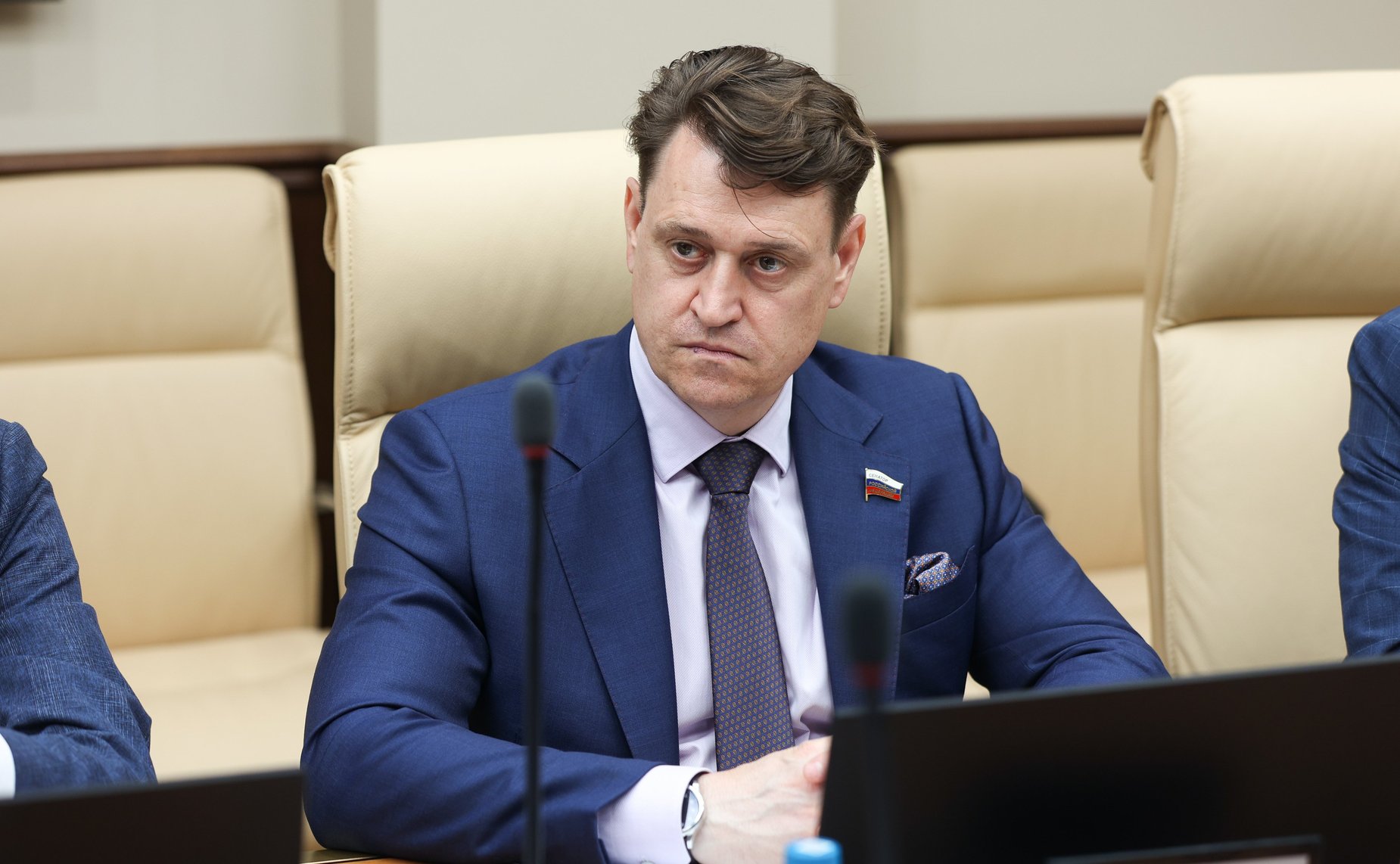 Олег Голов