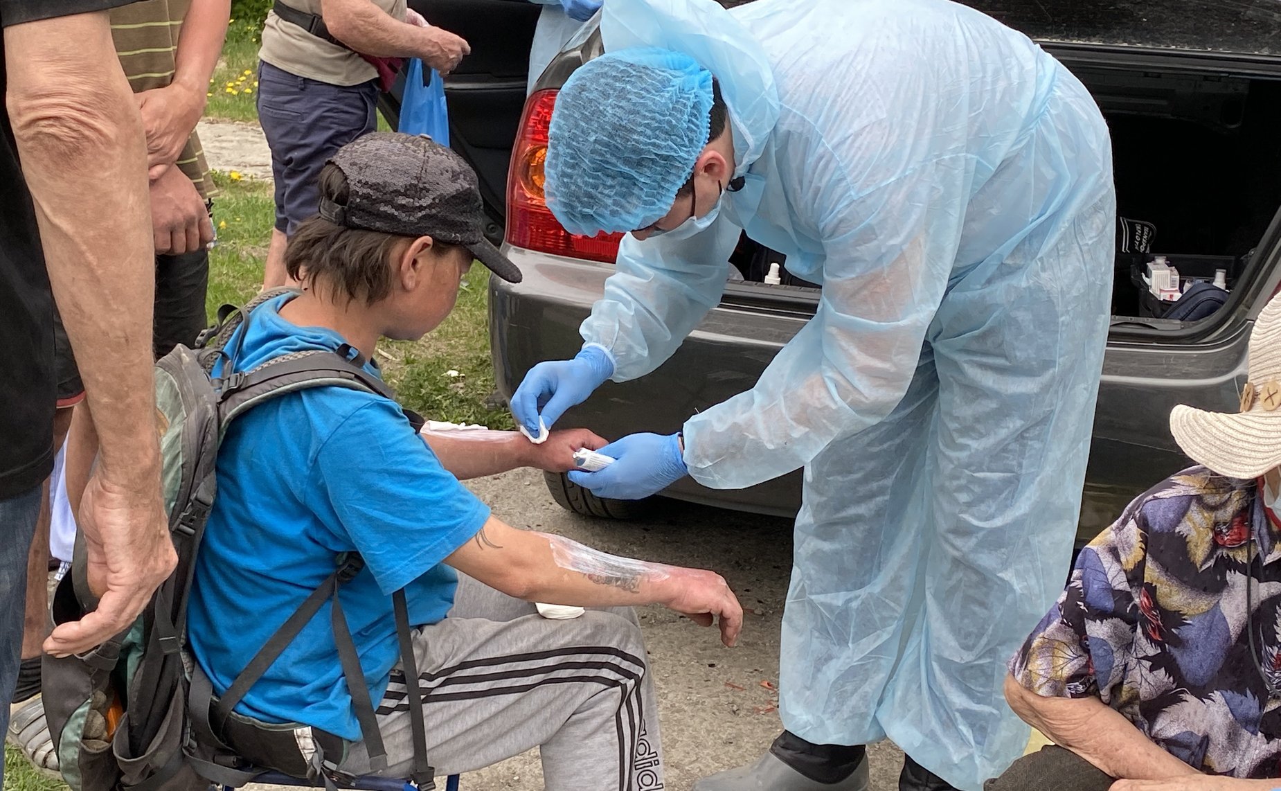 Сенатор Маргарита Павлова посетила пункт оказания медицинской помощи бездомным